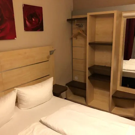 Reiter 2* Berlín